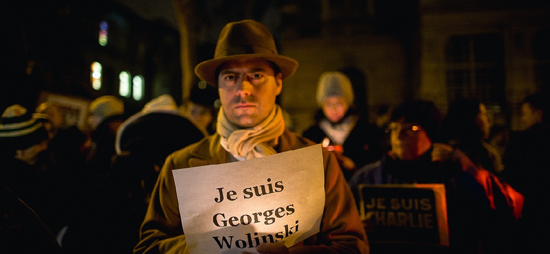 Fotók: "Je suis Charlie" feliratokkal vonultak Budapesten