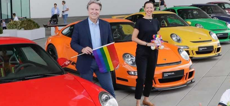 Színes 911-es sportkocsikkal készült a Porsche a német Pride-ra