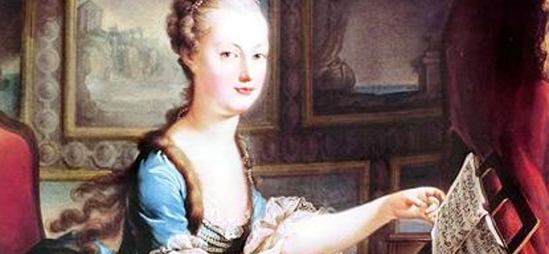 Elárverezték Marie Antoinette fél pár cipőjét