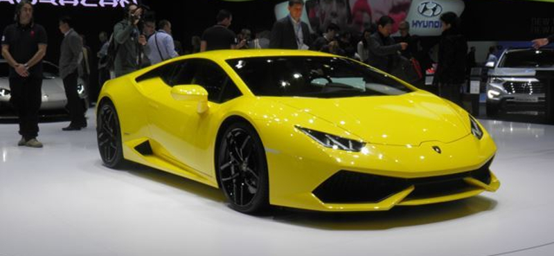 Viszik a Lamborghini Huracant, mintha ingyen lenne