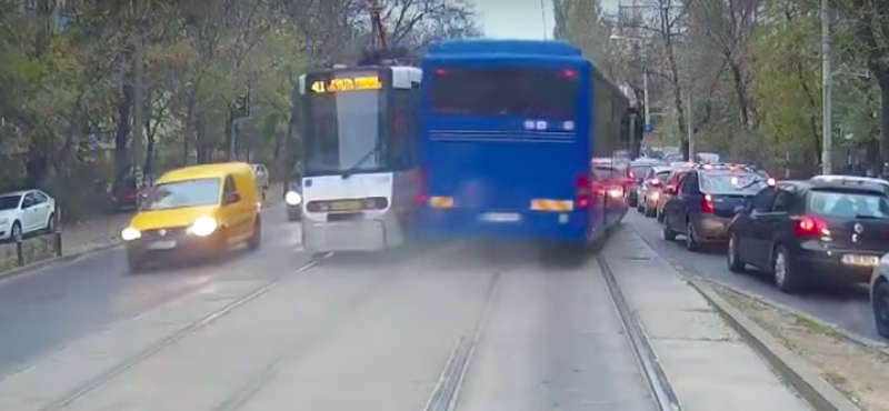 Szemből jött a villamos, a buszos mégis előzésbe kezdett – videó