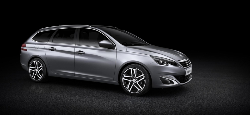 Első képek az új kombi Peugeot 308-asról