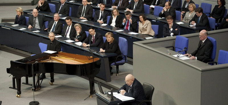 Síri csend volt a Bundestag holokauszt-megemlékezésén