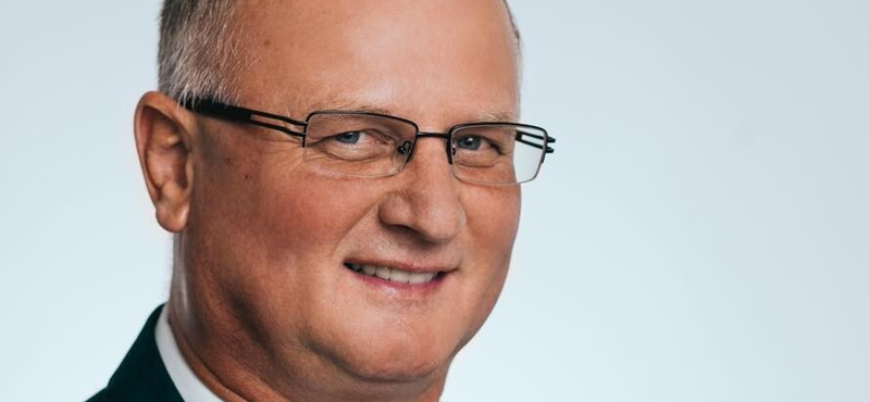 Elütött tolatás közben egy nőt Obbágy Csaba fideszes képviselő