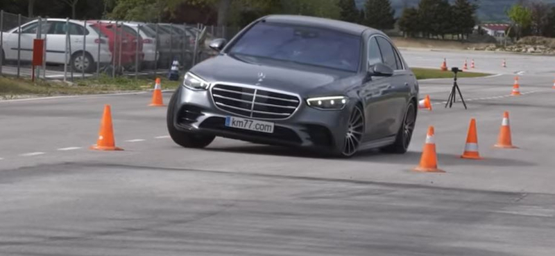 Az új Mercedes S-osztályt is megizzasztották a jávorszarvasteszten – videó