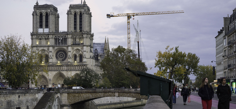 Annyi pénzt dobtak össze a leégett Notre-Dame újjápítésére, hogy megmaradt közel 57 milliárd forint