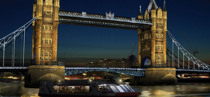 LED-fénybe borul a londoni Tower Bridge