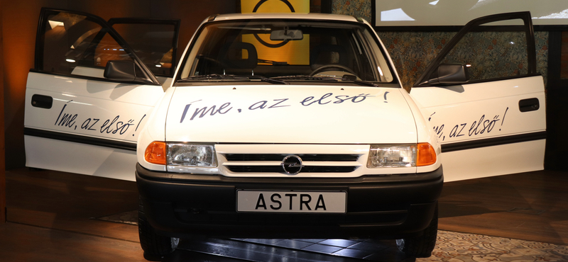30 éves az első magyar Astra: beültünk az Antall József által vezetett Opelbe