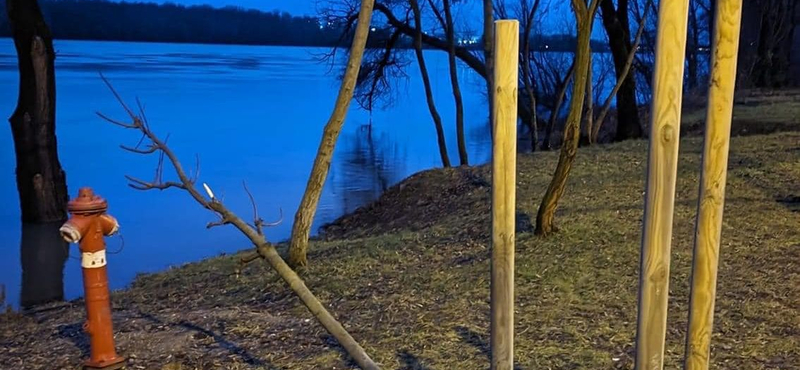 Bardóczi: Okos ember nem a hullámtérben küzd a folyóval