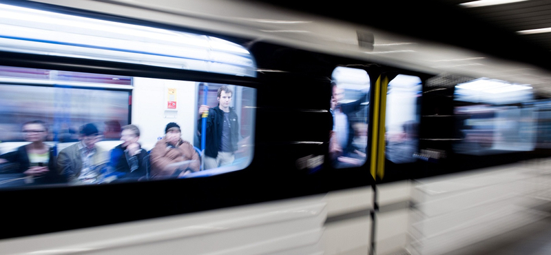 Újra teljes vonalon jár a hármas metró