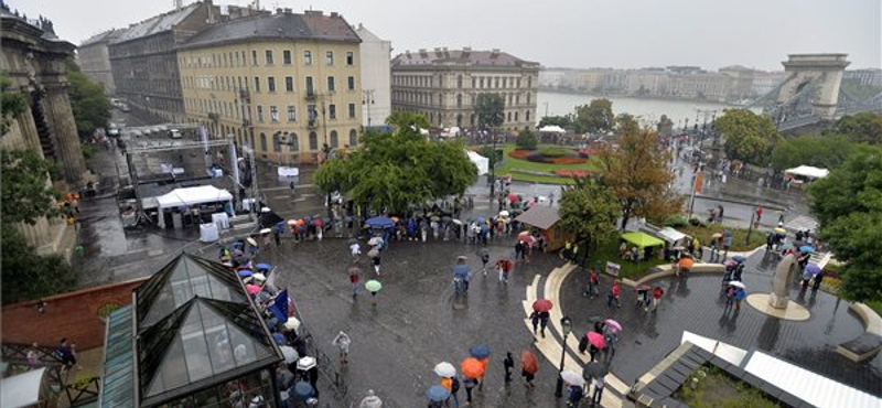 Pocsék idő van Budapesten - fotók