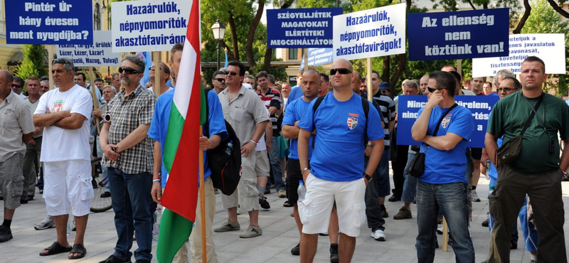 Hódmezővásárhelyen tüntetett a TMRSZ