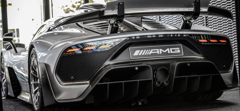 Mercedes-AMG One néven támad a közel 900 millió forintos új közúti hiperautó