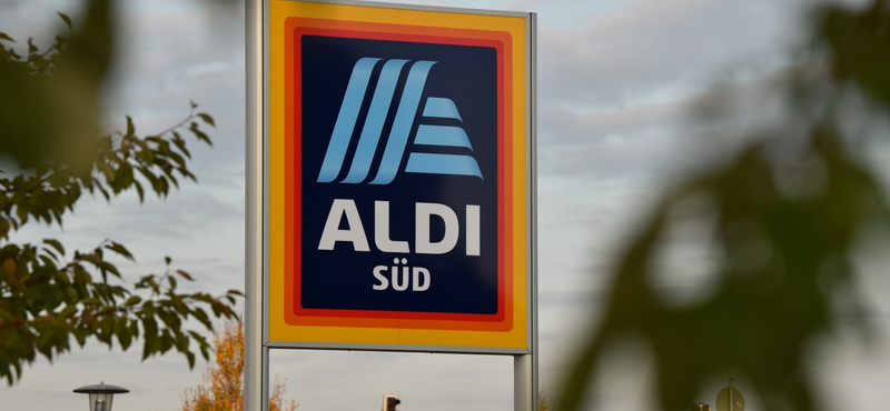 Plexivel és rövidebb nyitvatartással védi dolgozóit az Aldi