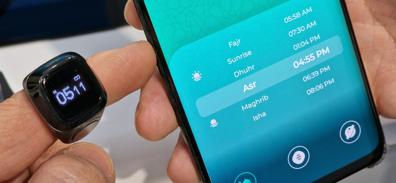 Az első okosgyűrű, ami segíti a muszlimok imádkozását – kézbe vettük