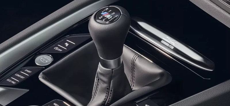 Árral szemben: új kéziváltót kapott a BMW izgalmas modellje