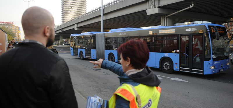 És akkor elindult a metrópótlás, a Váci út felelt neki