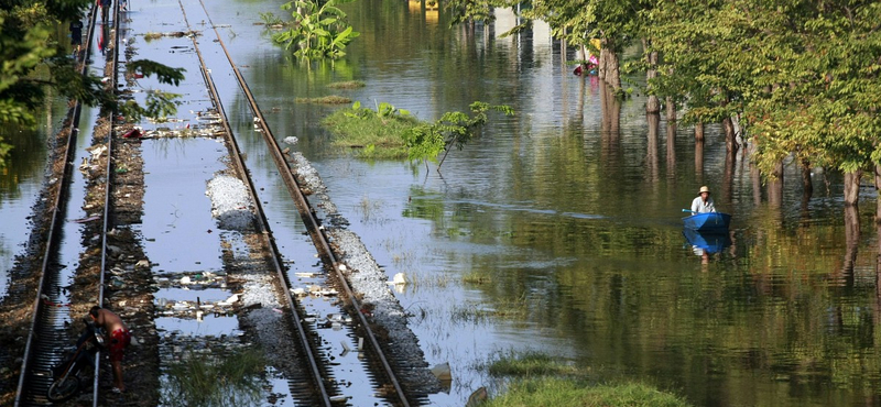 Megmenekült az árvíztől Bangkok központja