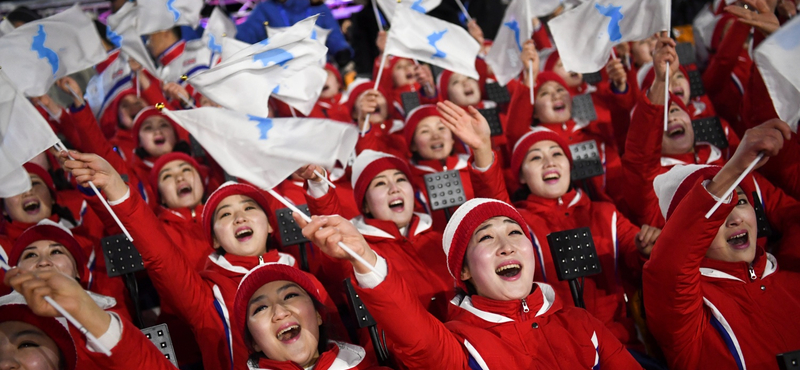 Észak-Korea szerint önként jelentkeznek a bányákba dolgozni a gyerekek