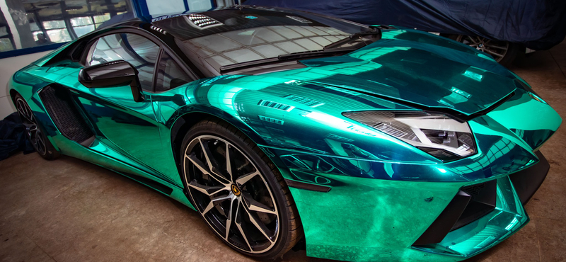 A NAV árverésén lehet licitálni arra a Lamborghinire, amelyikkel maszkokat vittek Győrbe az első hullám idején