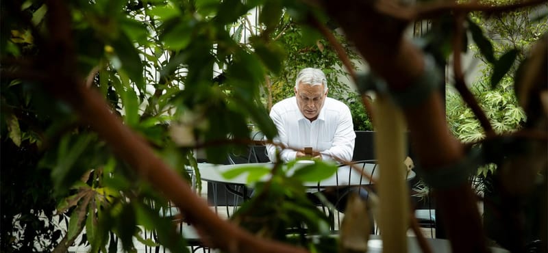 Brüsszel elfoglalását ígérgeti, miközben Magyarország kicsúszni látszik Orbán kezei közül