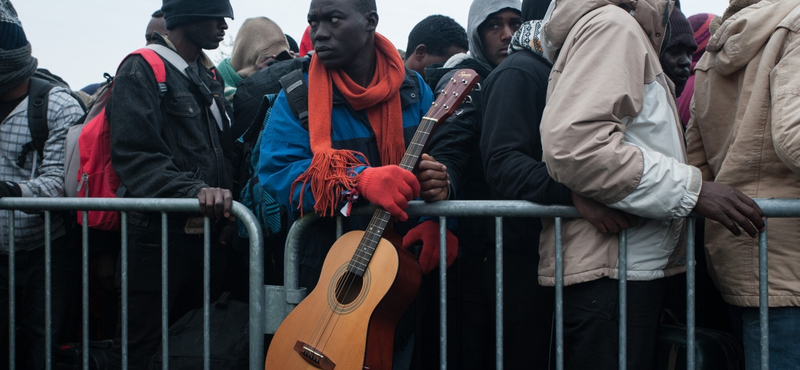 Németországban köthet ki a calais-i dzsungel lakóinak egy része