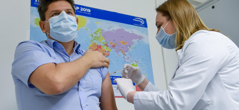 Merkely: 95 százalékos védettséget nyújt a Pfizer-BioNTech vakcinája a második oltás után