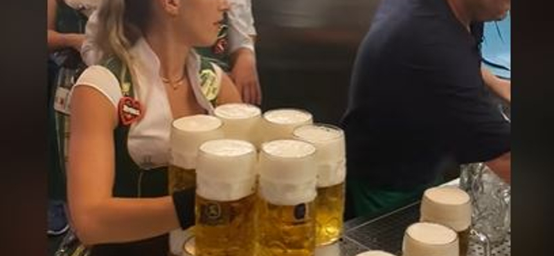 Itt az Oktoberfest „királynője”: 13 literes korsót visz ki az asztalokhoz