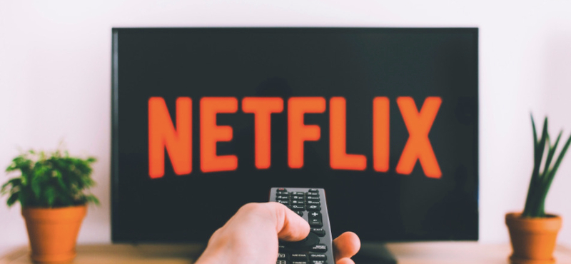 Súlyos szigorítást vezet be a Netflix, végleg ellehetetlenítené a jelszómegosztást