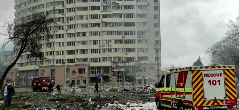 Több tucat civil halt meg Csernyihiv lakóházainak bombázásakor