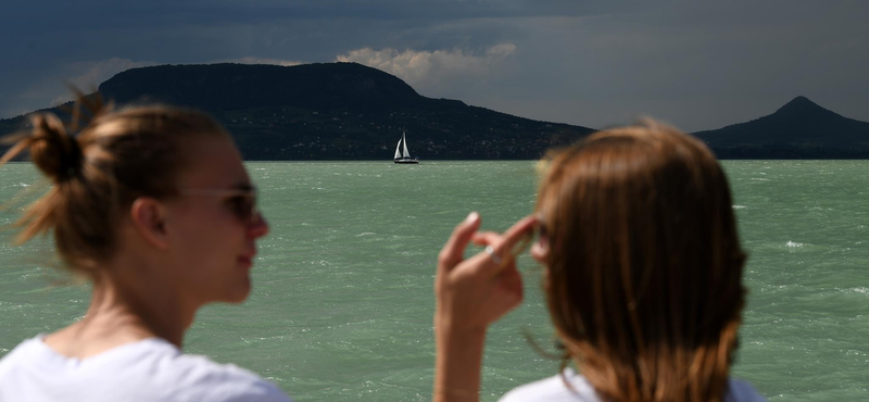 Zivataros lesz a nap hátralévő része, a jövő héten sem várható lehűlés