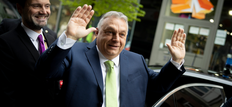 Magyarország nem tart ott, hogy a véleményéért valaki szankciókat szenvedjen el, mondta Orbán, miután Tarr Zoltánt nemrég politikai véleménye miatt rúgták ki állásából