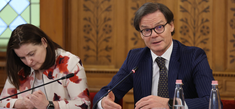 Bánki Erik szerint csupán egy politikai lejáratókampány része, hogy ellene vallottak a pécsi buszperben