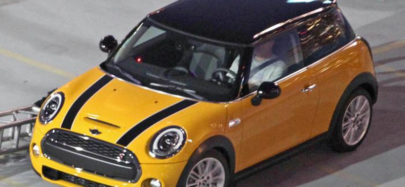 Lesifotókon az új Mini Cooper S