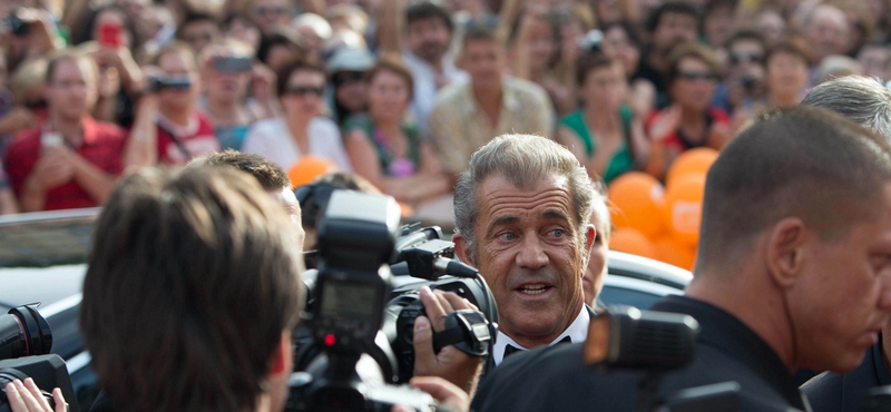 "Az arcomba köpött, üvöltött velem" – Mel Gibson rátámadt egy fotósra