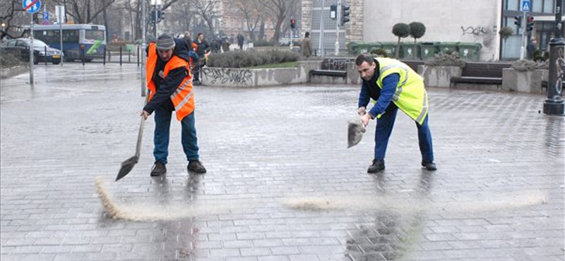 Vigyázat! Csúsznak a járdák Budapesten