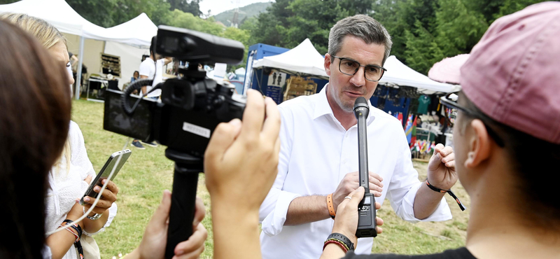Kocsis Máté elkezdte listázni az újságírókat: „Ideje, hogy megismerjék egyre többen a nevüket, arcukat, életüket”