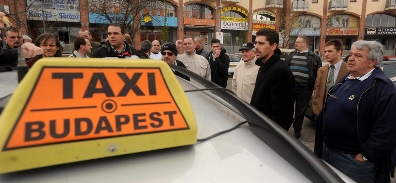 Taxis társaságokat bírságolt a GVH