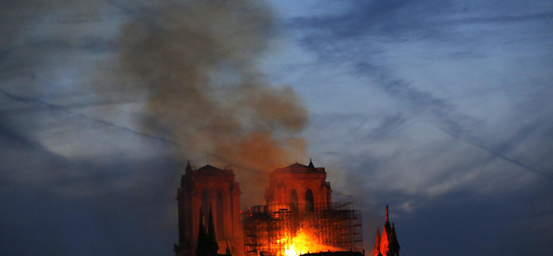 Újabb szakadást okozhat Franciaországban a Notre-Dame tüze