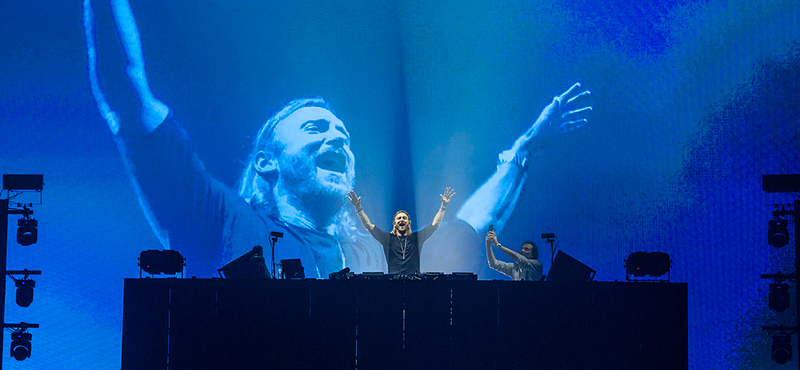 Ha David Guetta és Sting is meglépte, nem lehet rossz ötlet: miért adják el a zenészek a kiadási jogokat?