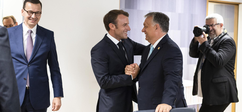 Macronnal megy tárgyalni Orbán a kampányhajrában