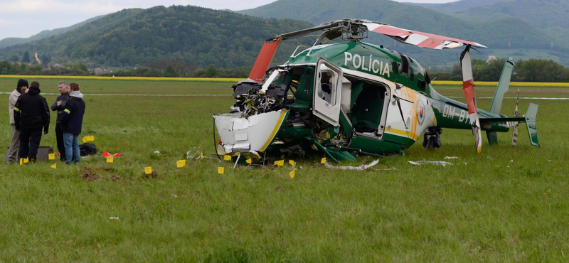 Lezuhant egy rendőrségi helikopter Eperjesen, két tűzoltó meghalt - fotók