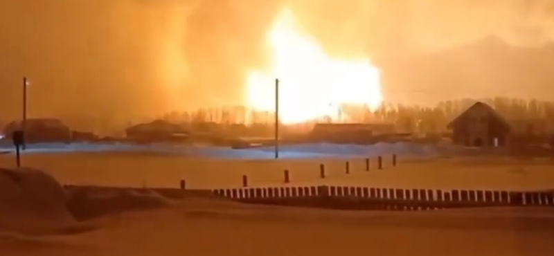 Kigyulladt egy gázvezeték az oroszországi permi területen – videó