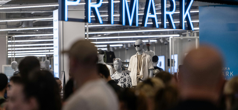 Bruttó 2160 forintos órabért ígér a karácsonyi időszak előtt a Primark