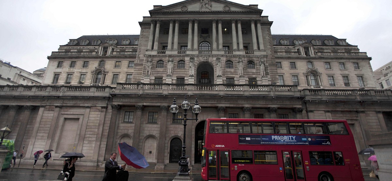 A Bank of England kész "habozás nélkül" módosítani kamatát