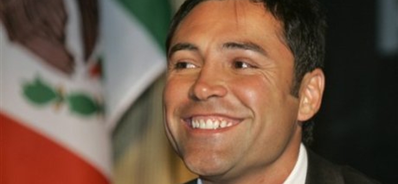 Oscar De La Hoya visszatér a ringbe