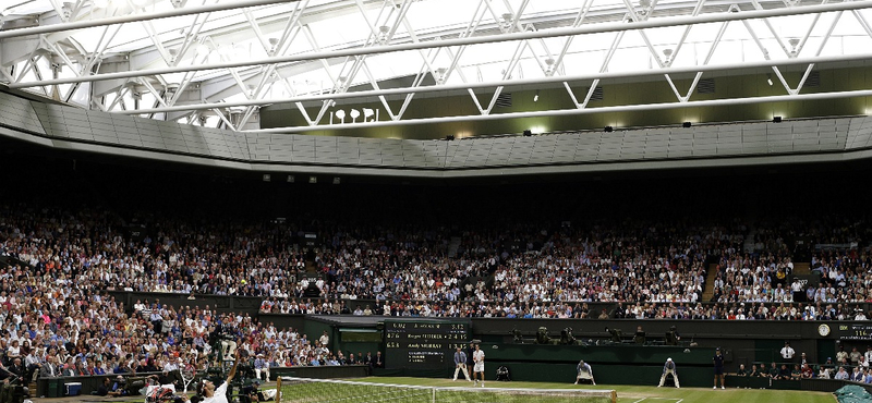 Hullottak a fejek ma is Wimbledonban