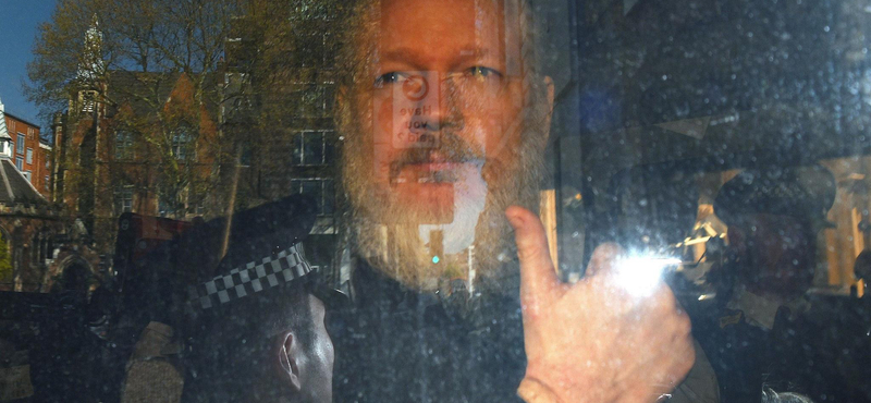 Újra nyomoznak Assange ellen nemi erőszak ügyében