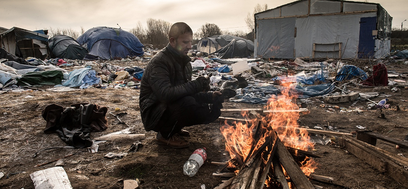 Így ürítik ki a calais-i dzsungelt