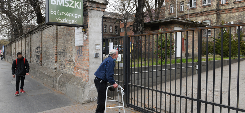 "Utánunk semmi nincsen, csak az utca" - pótolhatatlan a hajléktalankórház, ami miatt perre is mehet a főváros és a kormány